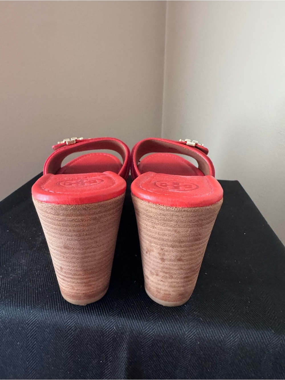 Tory Burch Red Leather Slide Mules with Gold Logo - Picture 3 of 5